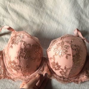 Victoria’s Secret lightly lined Demi bra. 36D